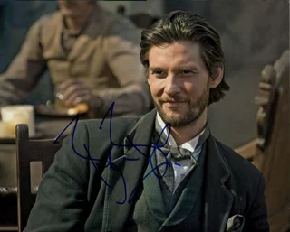 Ben Barnes autograph