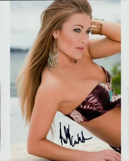 Kelly Collins autograph