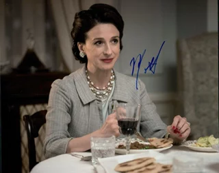 Marin Hinkle autograph