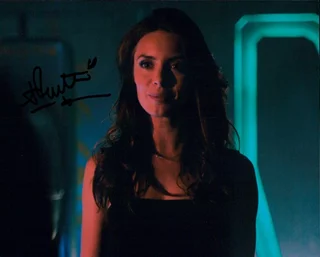 Amy Pemberton autograph