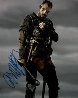 Gustaf Skarsgard autograph