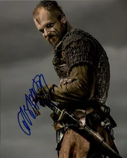 Gustaf Skarsgard autograph