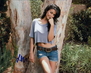 Emmanuelle Chriqui autograph