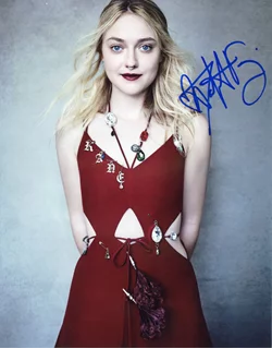 Dakota Fanning autograph