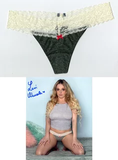 Lexi Nicole autograph