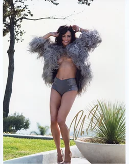 Paula Patton autograph