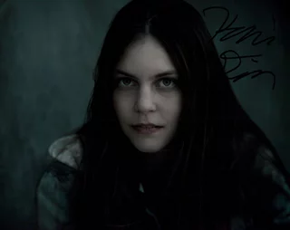 Kaitlyn Dias autograph