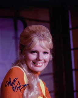 Marta Kristen autograph