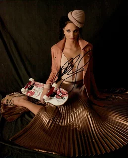 Ruby Modine autograph