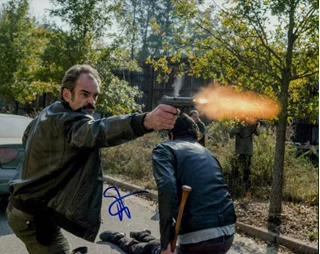 Steven Ogg autograph