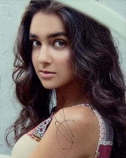 Geraldine Viswanathan autograph