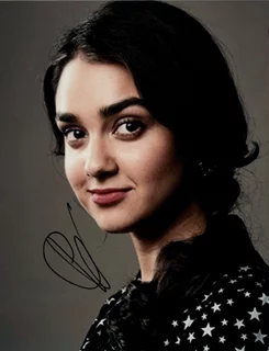 Geraldine Viswanathan autograph