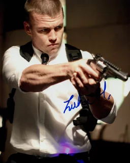 Luke Hemsworth autograph