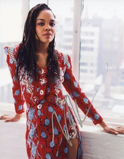 Tessa Thompson autograph