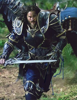 Travis Fimmel autograph