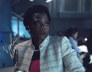 Viola Davis autograph