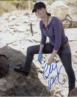 Emily Deschanel autograph