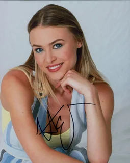 Hayley Erin autograph