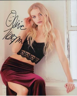 Olivia Rose Keegan autograph