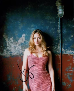 Bethany Joy Lenz autograph