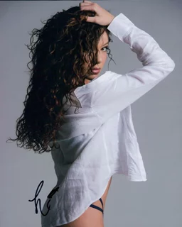 Lexie Stevenson autograph