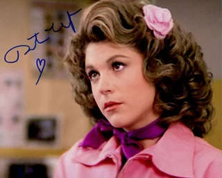 Dinah Manoff autograph