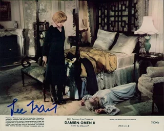 Lee Grant autograph