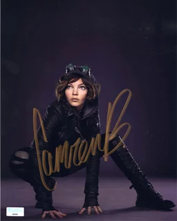 Camren Bicondova autograph