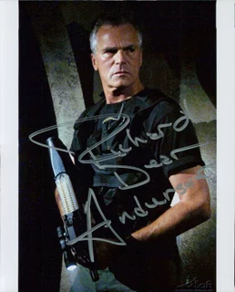 Richard Dean Anderson autograph