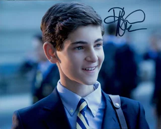 David Mazouz autograph
