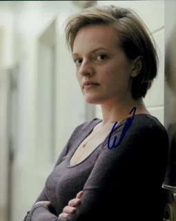 Elisabeth Moss autograph