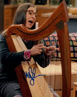 Mayim Bialik autograph