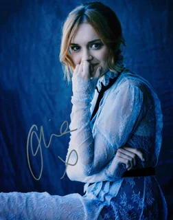 Olivia Cooke autograph