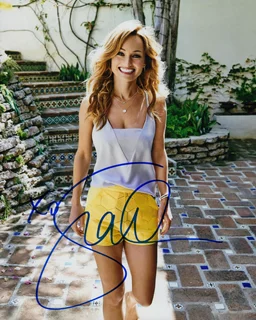 Giada De Laurentiis autograph