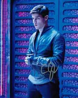 Cameron Cuffe autograph