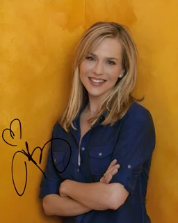 Julie Benz autograph