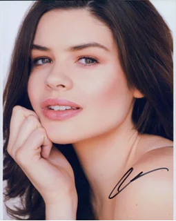 Caroline Day autograph