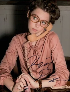 Kaitlyn Dias autograph