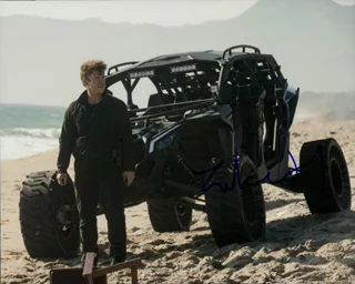 Luke Hemsworth autograph