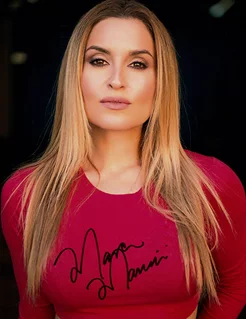 Mara Marini autograph