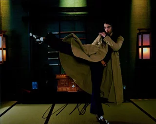 Amber Midthunder autograph