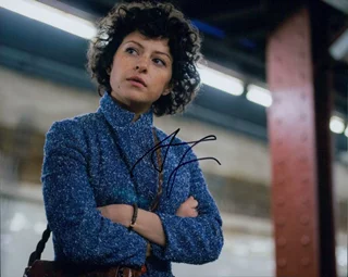 Alia Shawkat autograph