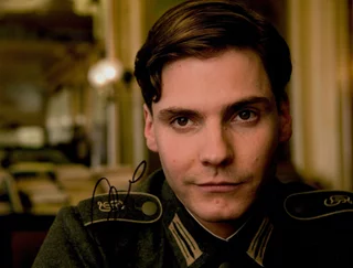 Daniel Bruhl autograph