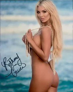 Bethany Giura autograph