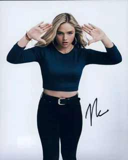 Natalie Alyn  Lind autograph