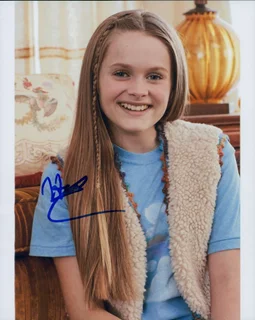 Hannah Nordberg autograph