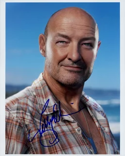 Terry O'Quinn autograph