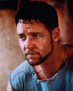 Russell Crowe autograph