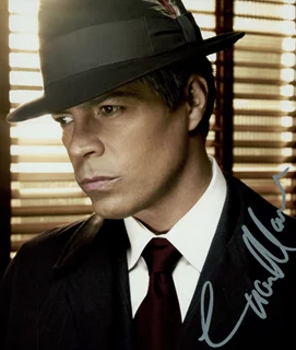 Esai Morales autograph