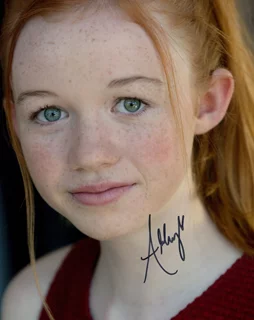 Abby Donnelly autograph